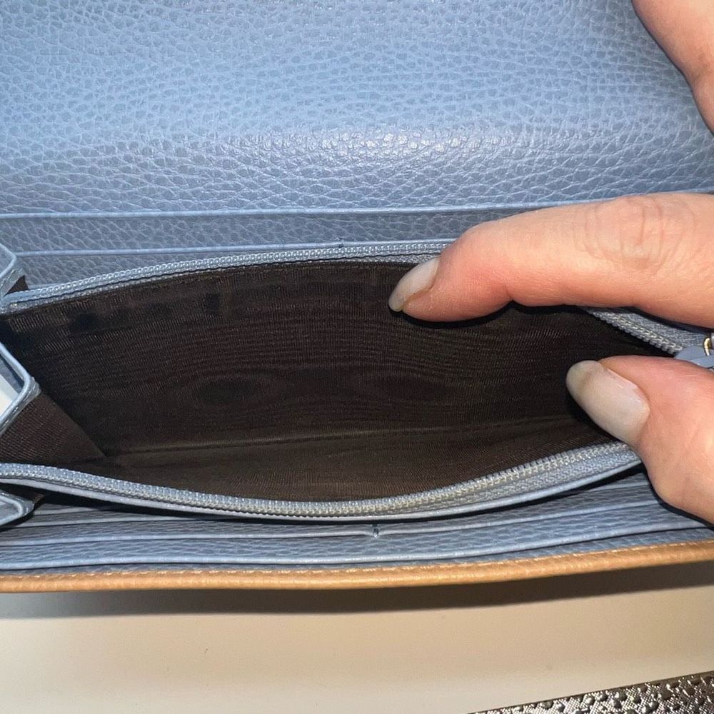 Gucci Pebbled Calfskin Swing Continental Wallet Light Beige Baby Blue Interior - Picture 9 of 16